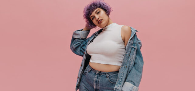 Plus-Size Clothing Buyers Guide: Fit, Fabric, and Styles That Flatter woman